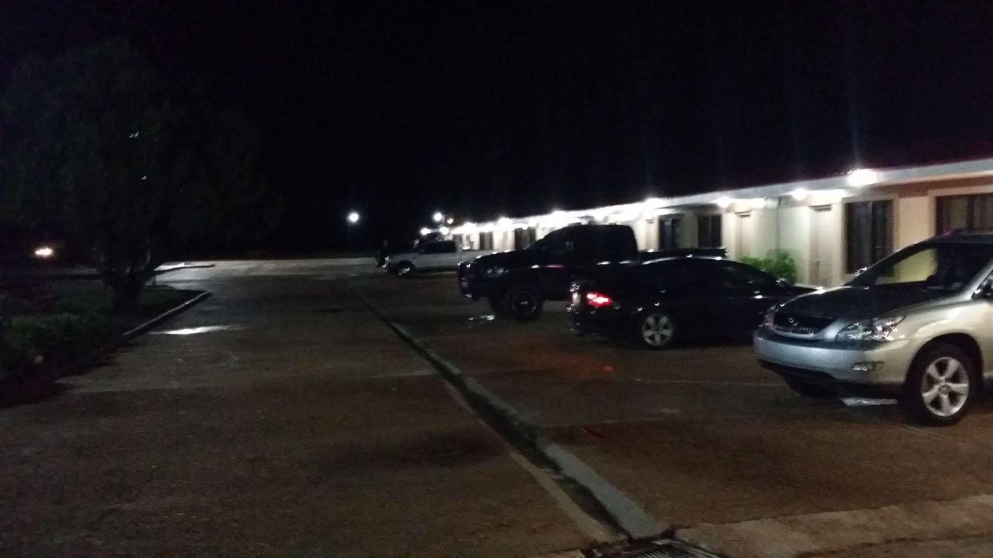 Country Inn Motel Oakdale Esterno foto