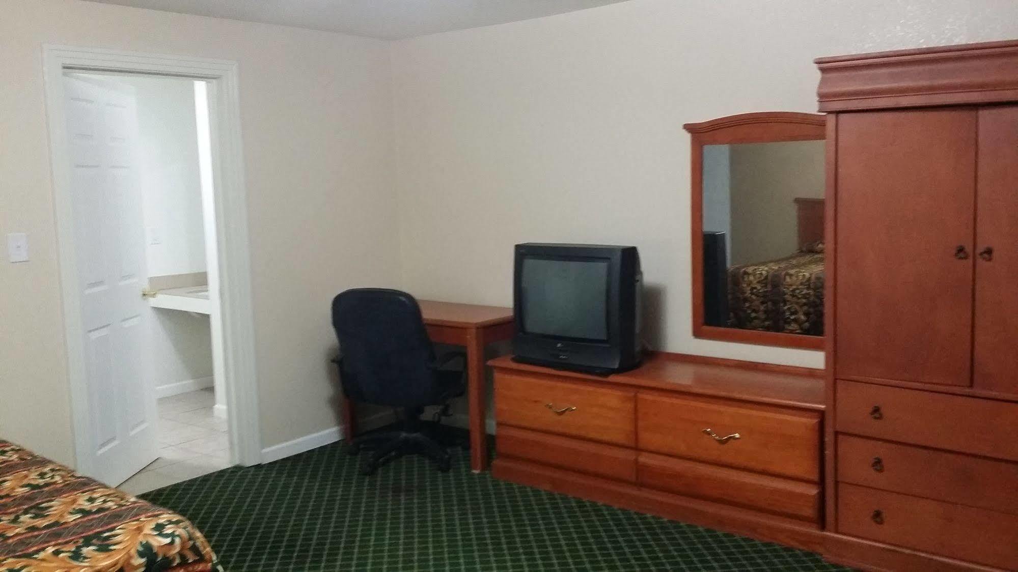 Country Inn Motel Oakdale Esterno foto